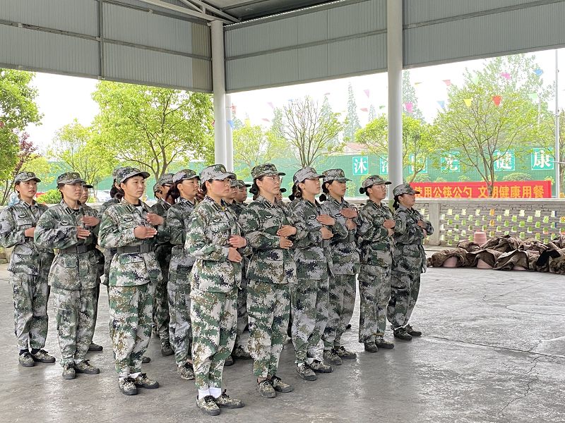 广东惠州军事化管理学校怎么教育？
