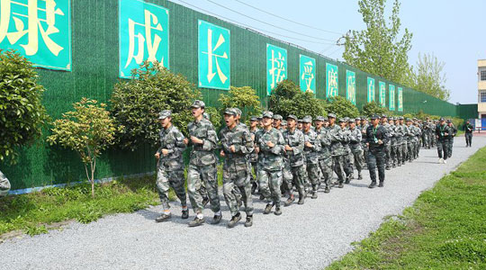 面对问题学生，家长与老师的合作至关重要