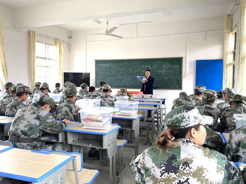 青春期厌学表现(解决青春期厌学的方法有哪些?)