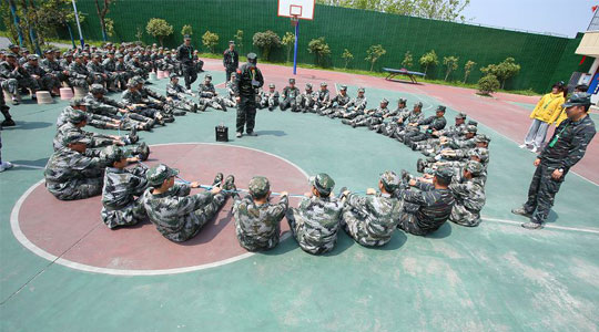 高中生不想上学怎么办？高中生厌学的原因都有哪些？