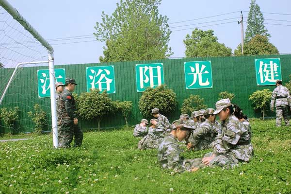 体能训练-仰卧起坐
