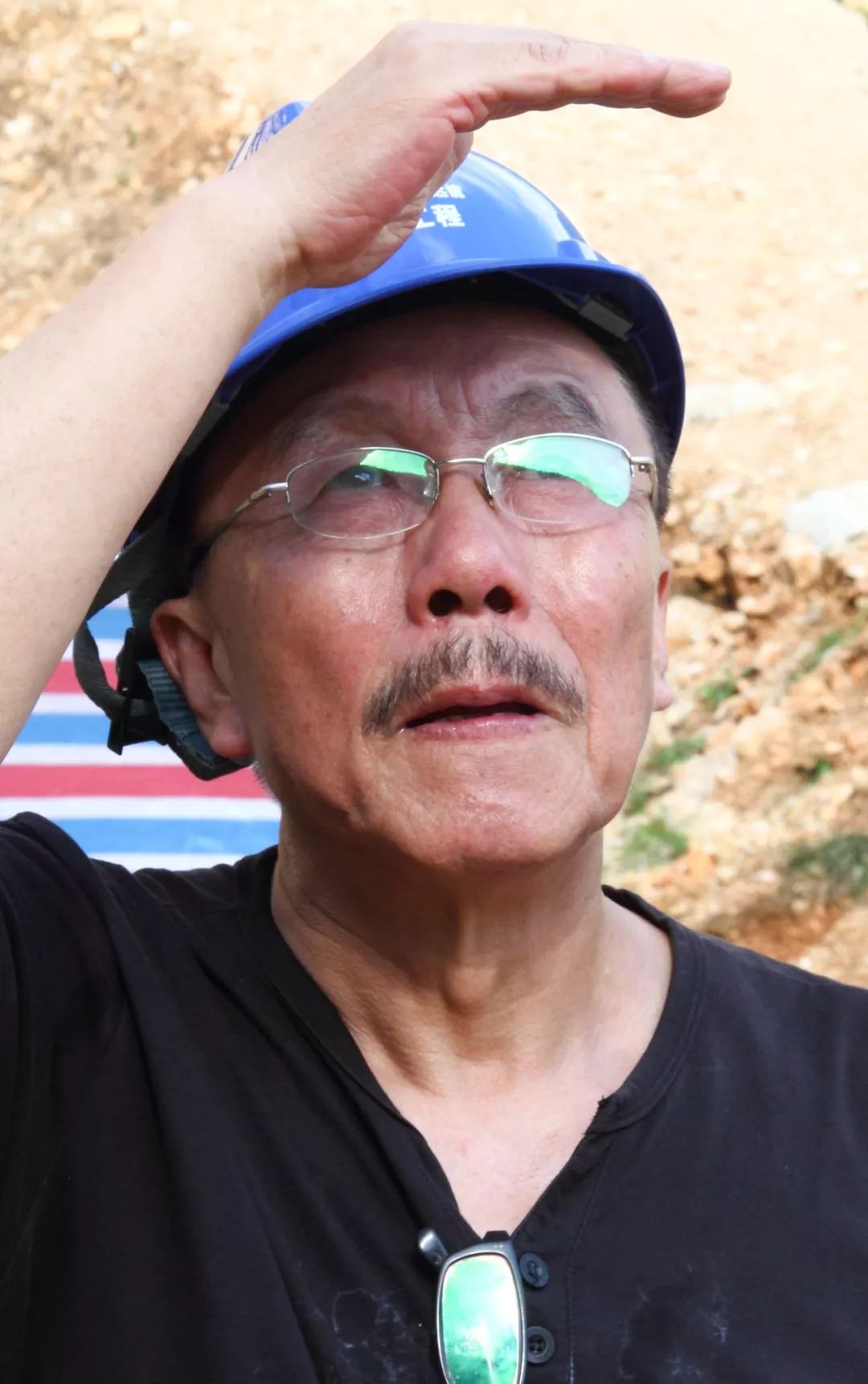 中国“天眼”("老爷子，我们还能有机会再聊聊吗？”四年前，他的眼睛闭上